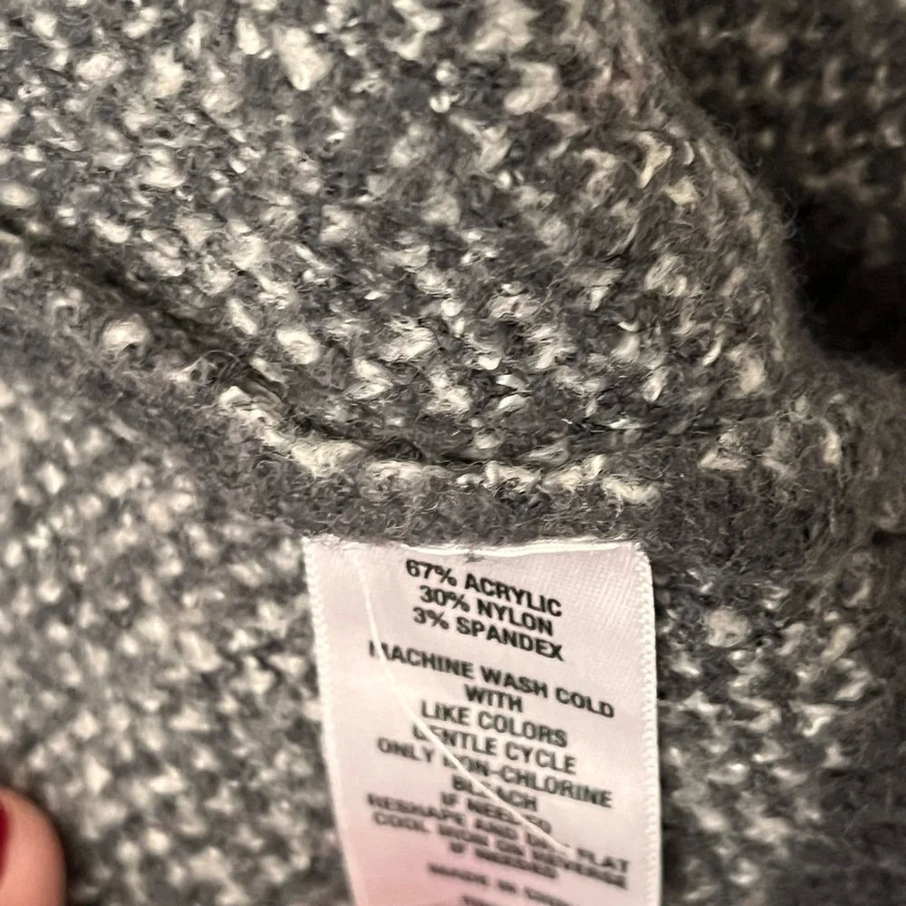 New Directions Black and Gray Women's Sweater - Picture 3 of 3